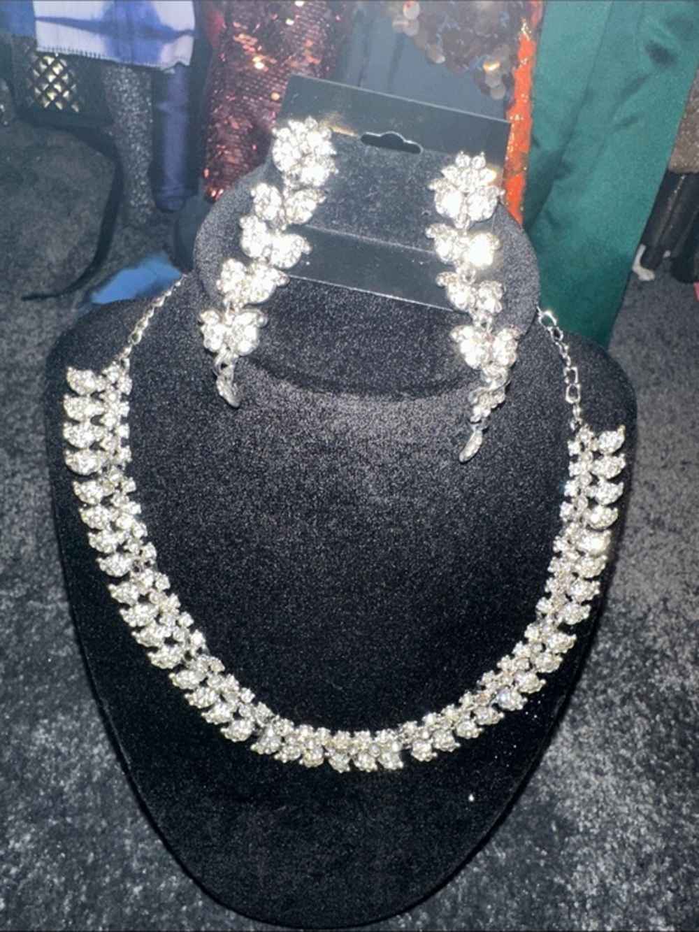 NWT Sparkling Crystal Bridal Necklace and Earrings Set - Silver wedding prom